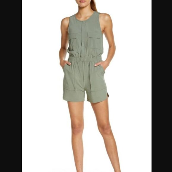 Zella Getaway Utility Tank Romper Black M   BROKEN ZIPPER - Picture 1 of 6